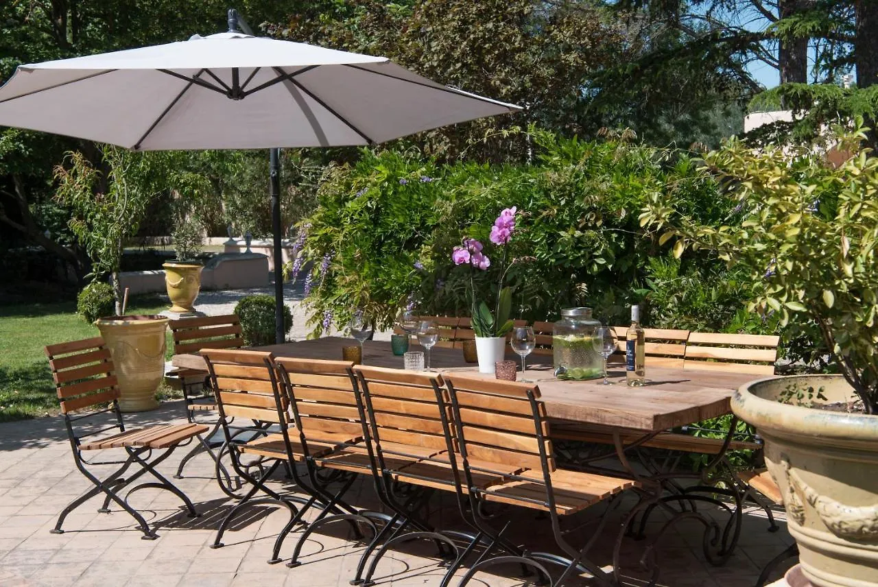 Maison d'hôtes Hotel L'Insoupçonnée Saint Rémy de Provence à Noves
