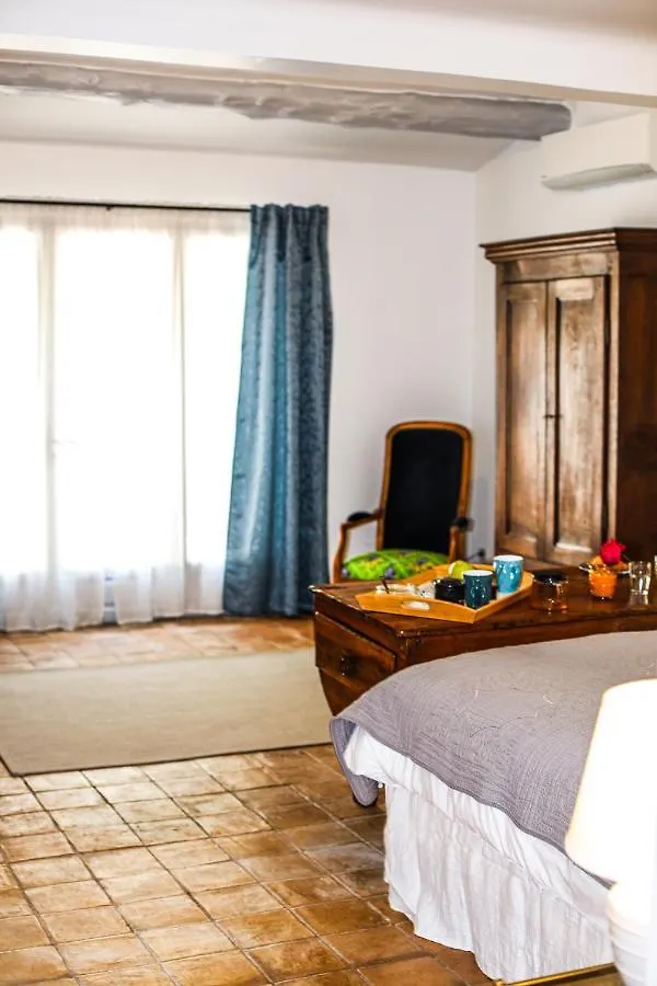 Hotel L'Insoupçonnée Saint Rémy de Provence à Noves France