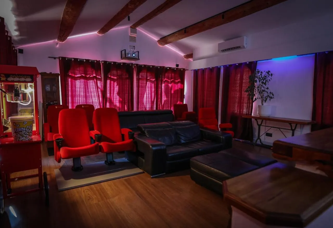 L'Insoupconnee Saint Remy De Provence By A Pinch Of Soul Hotel Noves Gasthuis