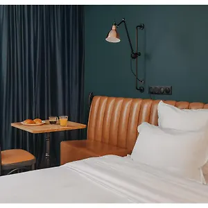 https://1-75-le-charme.fr-paris.fr